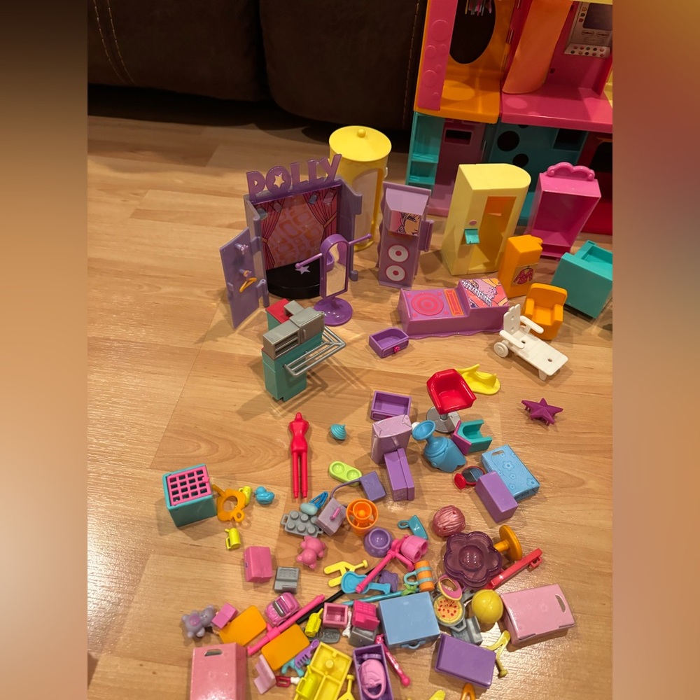 Vintage 2000’s Large Lot Polly Pockets Designer Mall Playset - Picture 5 of 8